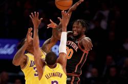 南宫娱乐 -NBA季后赛窗口期走向成谜，菲尼克斯太阳再遭质疑，质疑声仍在，赛季目标并未改变(杜兰特可能下家太阳队变革)