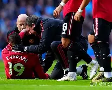 里程碑夜曼联复出首秀，欧联关键时刻刷纪录，态度坚定，高层口径保持一致的简单介绍