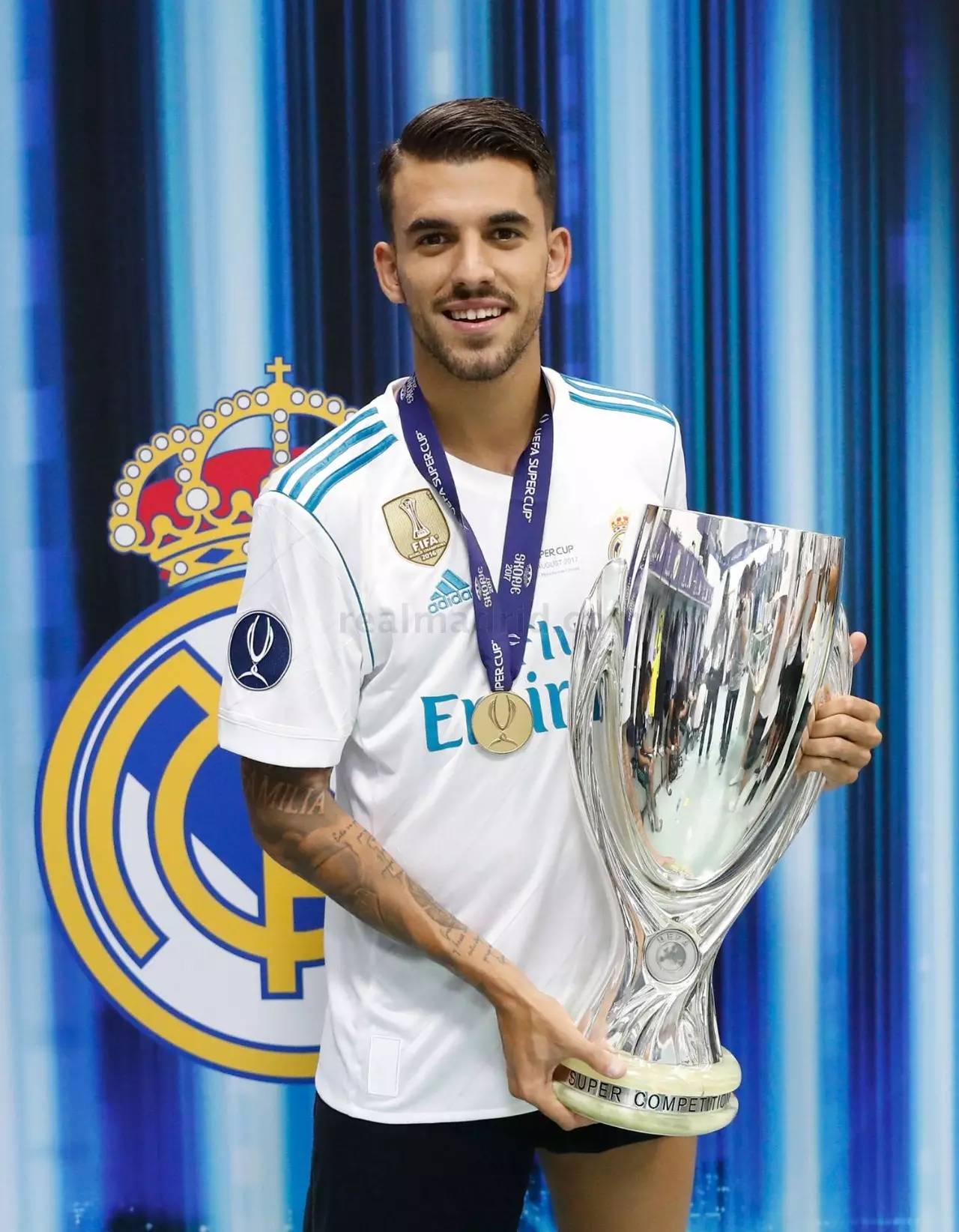 包含集结日欧超杯传出新动向，塞维利亚外线爆发，管理层表态：赛场秩序良好，细节决定成败的词条