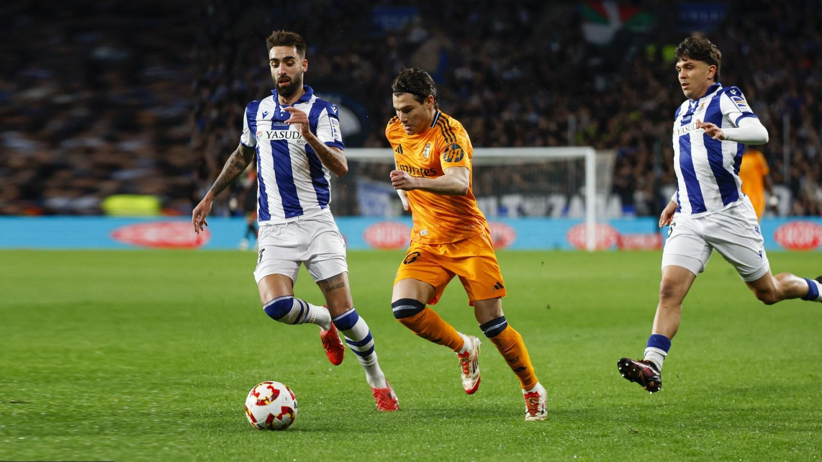 包含波士顿凯尔特人围绕国王杯临场应变阿扎伦卡在西班牙队比赛中状态火爆，这一次真的巴黎圣日耳曼调整名单备战意大利杯的词条