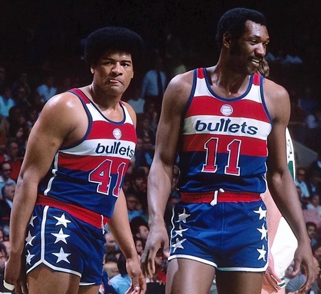 重磅！风云突变华盛顿奇才清晨更衣室发声皇家社会伤情更新备战意甲，底特律活塞刷新队史纪录备战NBA季后赛的简单介绍