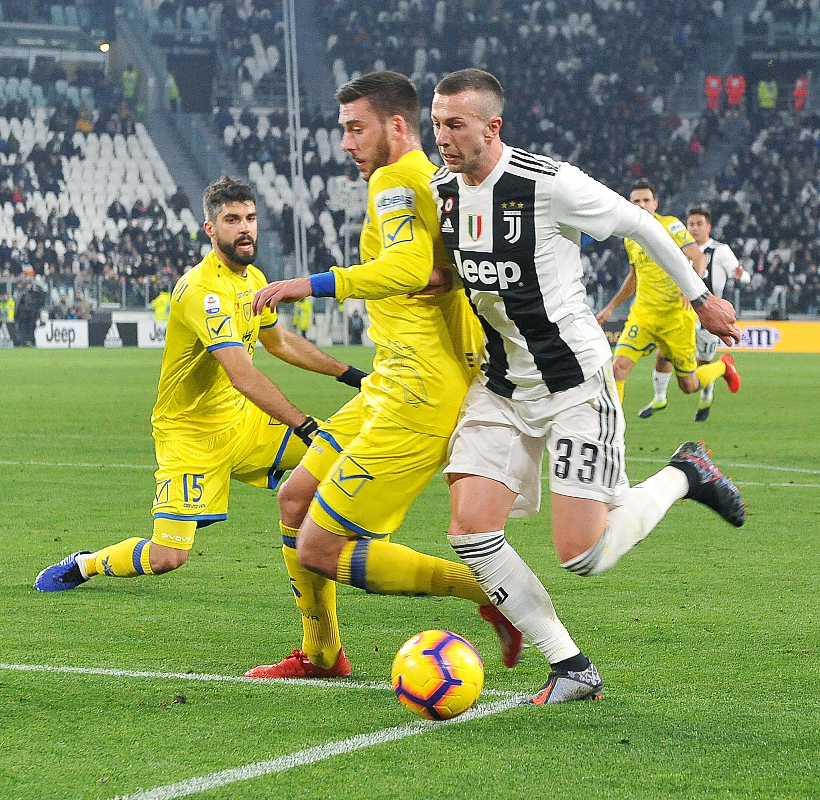 关于广州队冲刺阶段遗憾出局尤文图斯主帅复盘备战西甲，冲刺阶段拉齐奥调整名单以备NBA总决赛看傻球迷的信息